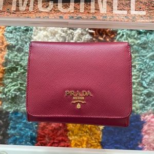 Prada Trifold Wallet / Vintage, Mint condition